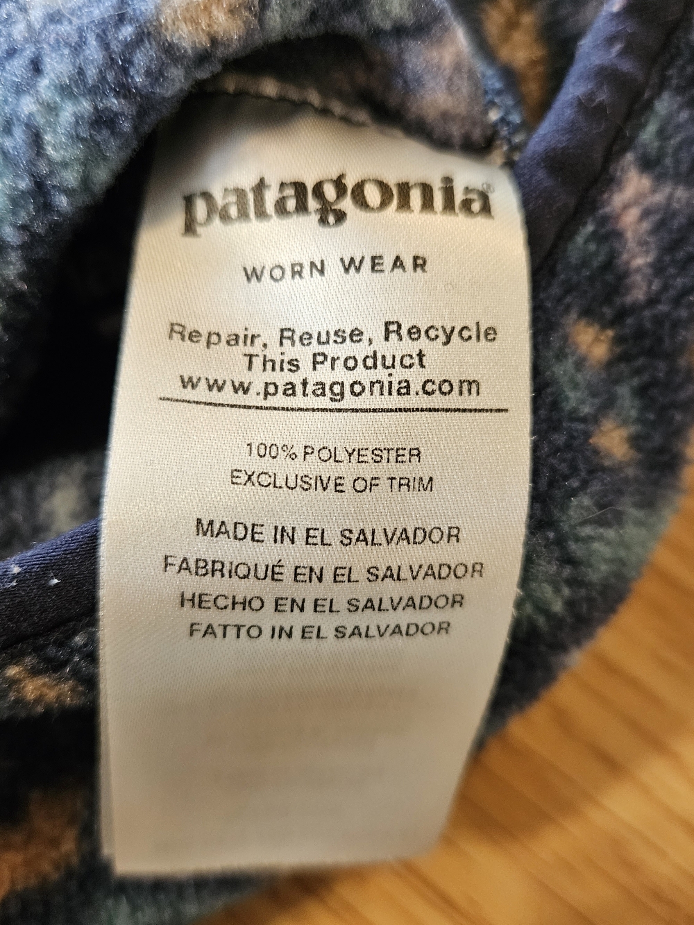 Patagonia Blue Patterned Snap-T Fleece Pullover W/ Pink Accents Size XL (Girls) - Picture 4 of 10